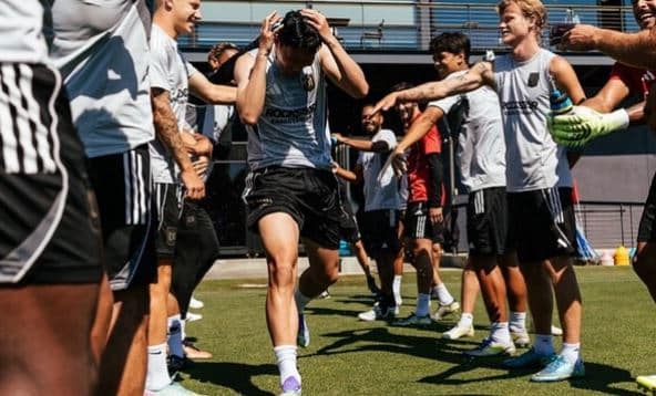 얄짤 없는 lafc 입단식 손흥민